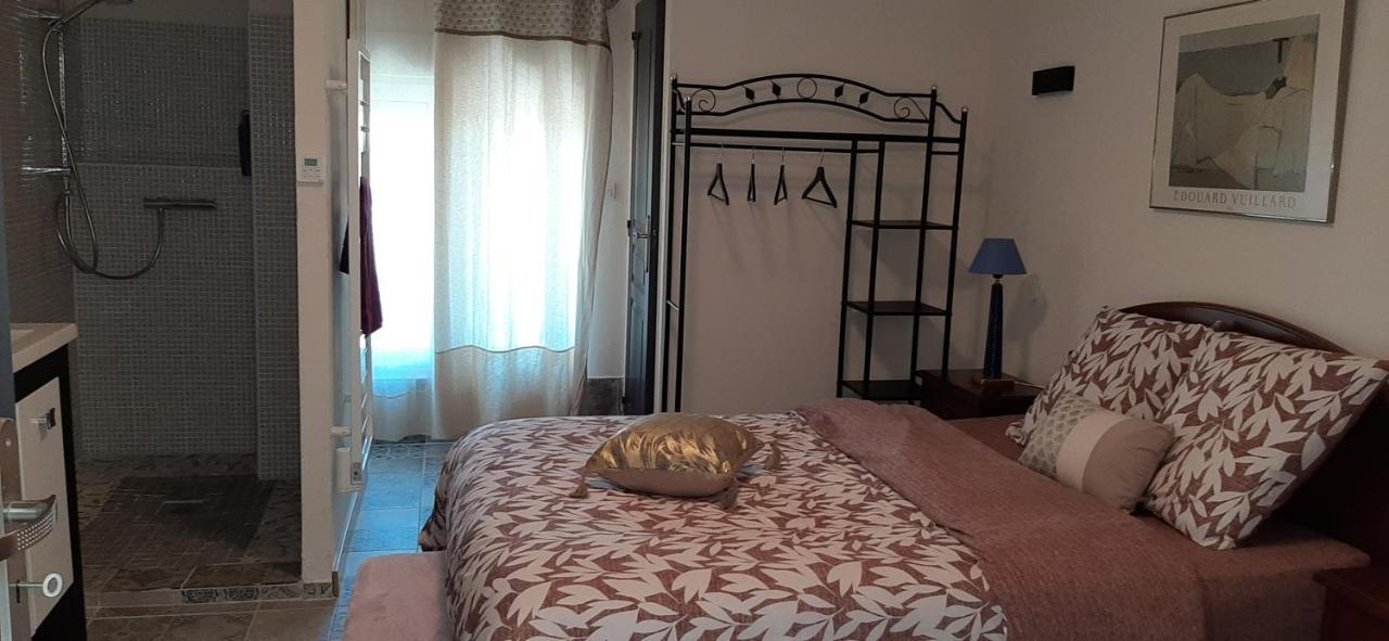 Le Domaine De La Plume Hotel La Gimond Bagian luar foto