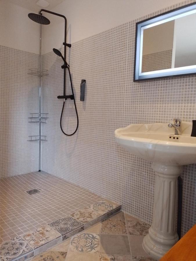 Le Domaine De La Plume Hotel La Gimond Bagian luar foto