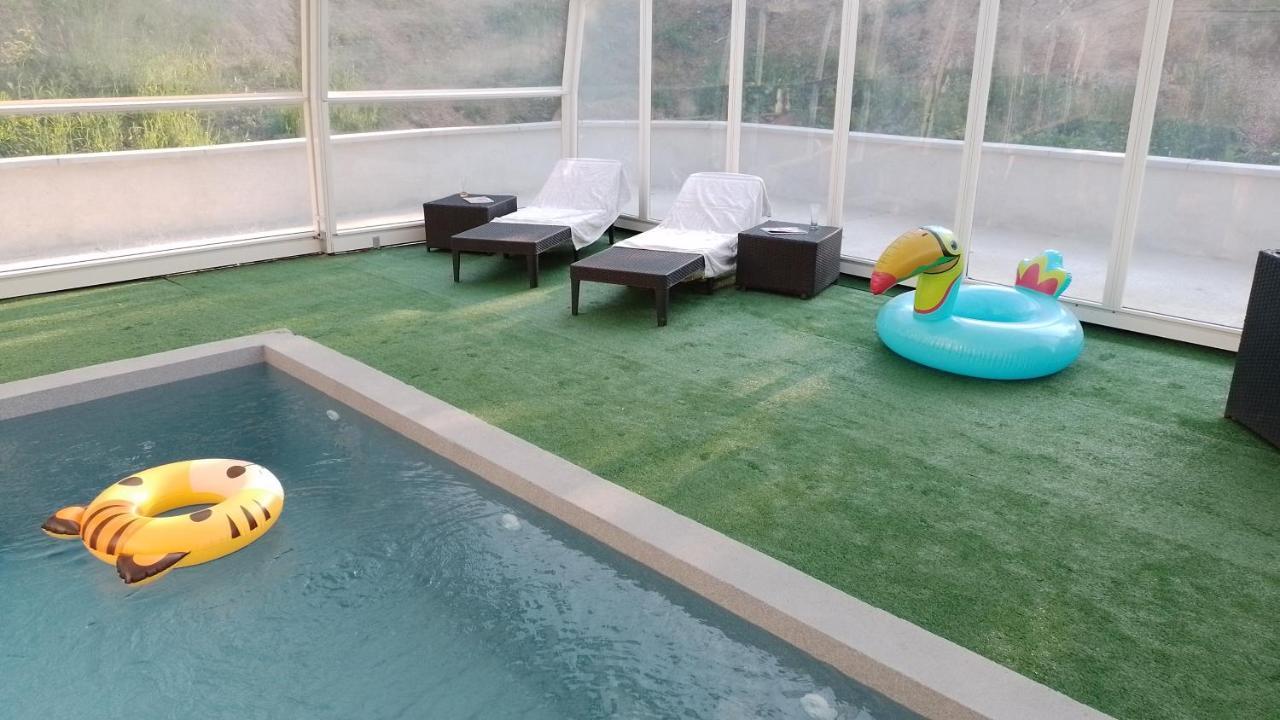 Le Domaine De La Plume Hotel La Gimond Bagian luar foto
